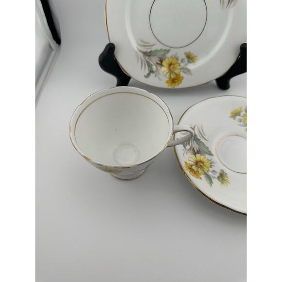 Royal Stafford "Black Eyed Susan" Tea Trio Footed Cup Mid Century Bone China - Picture 3 of 8
